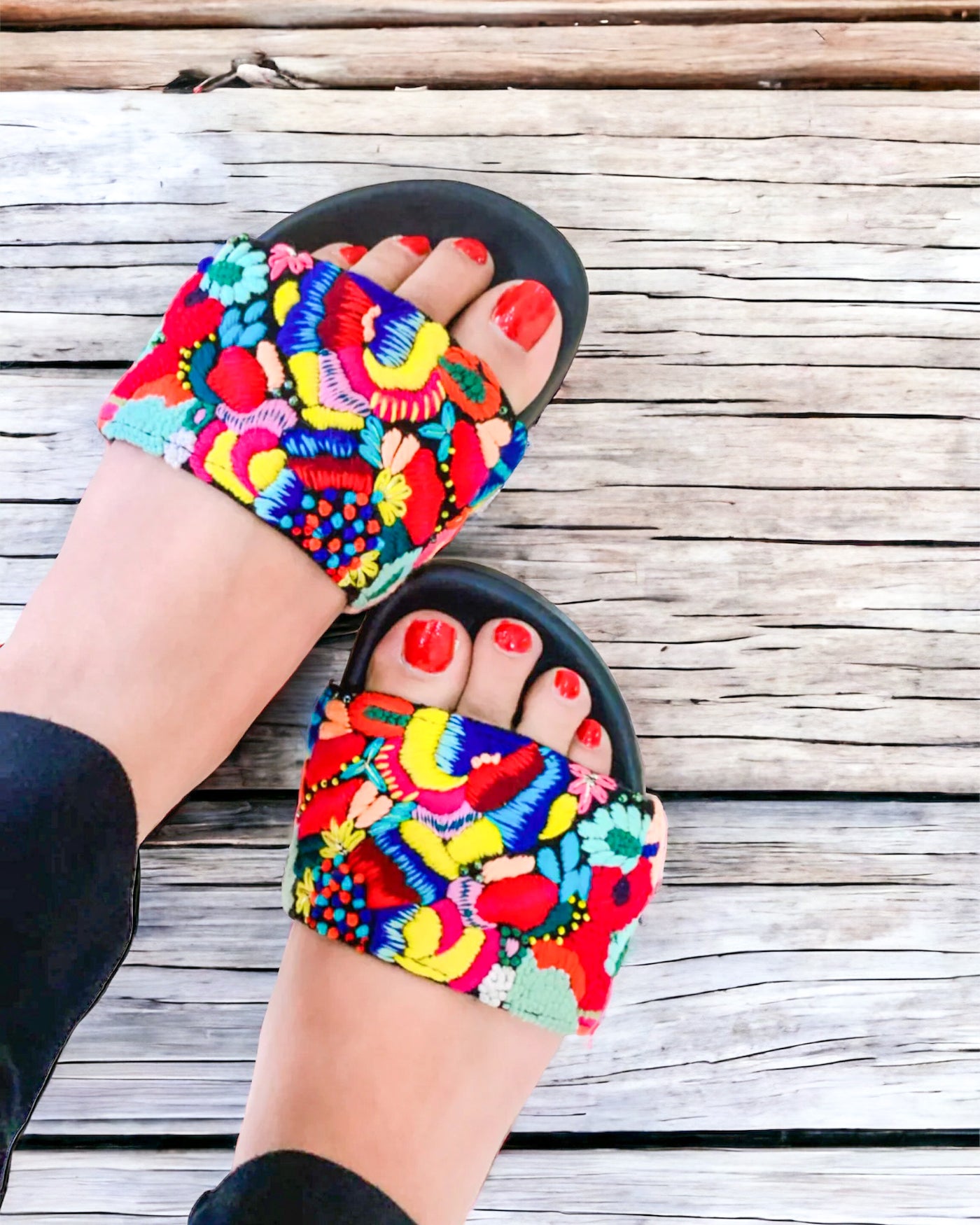 Coral Black Slide