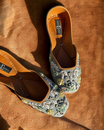 Grey Blossom Jutti