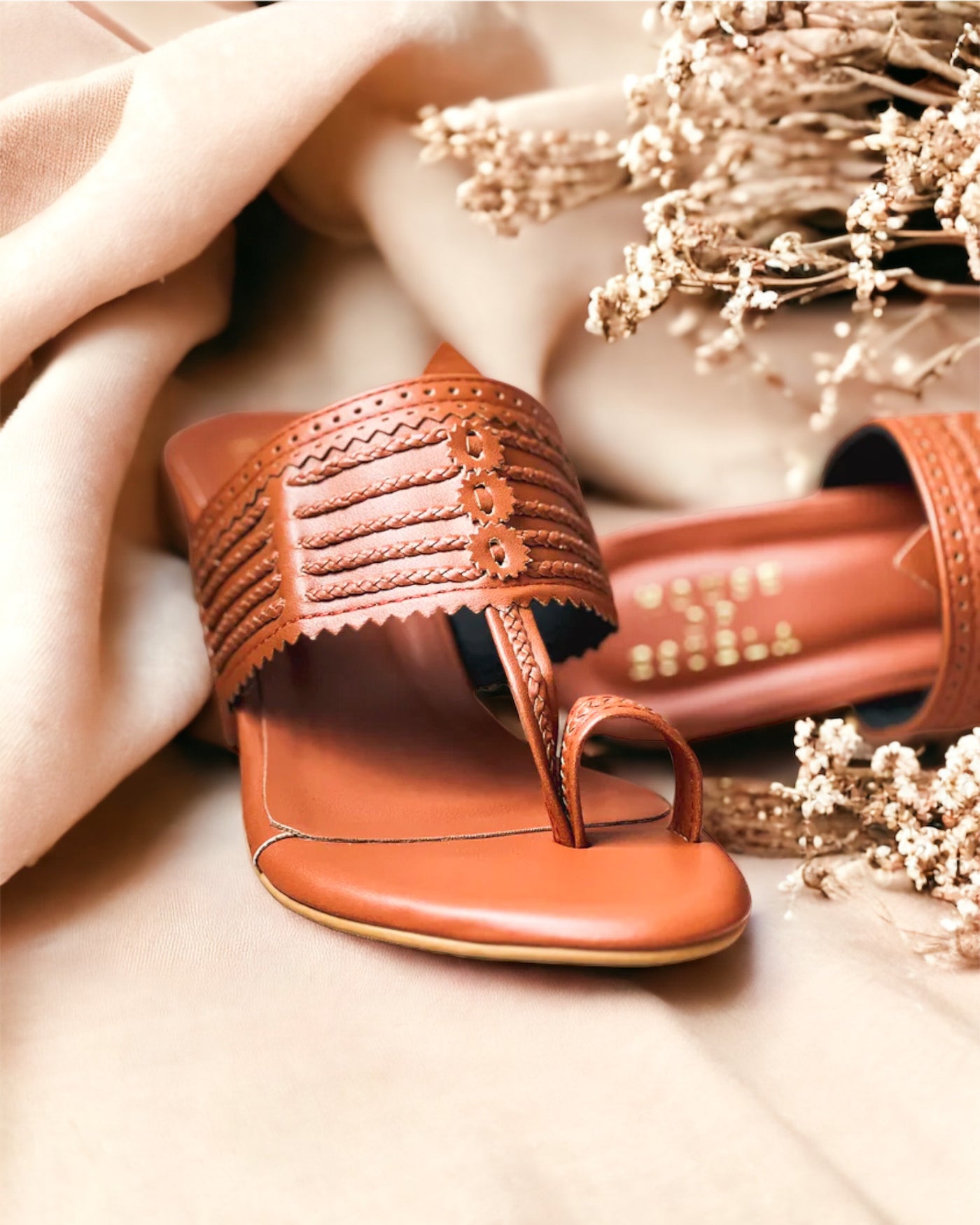 Chic Tan Kolhapuri Heel